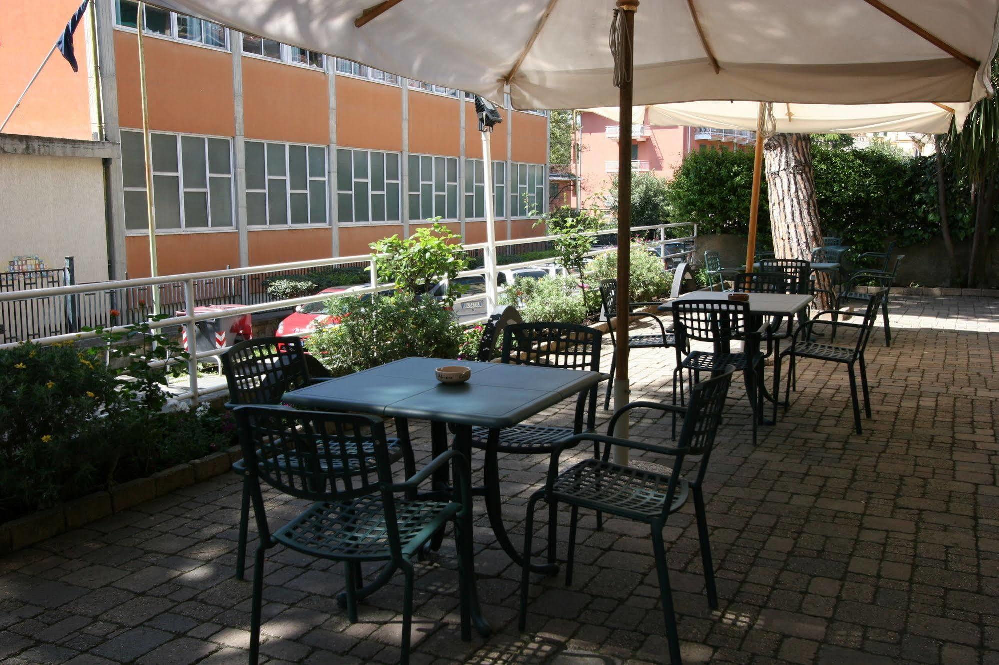 Albergo Adriana Celle Ligure Exterior foto